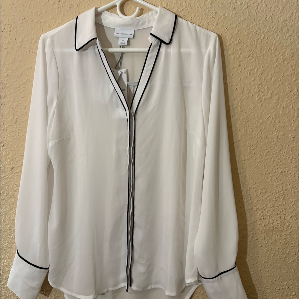 Liz Claiborne Cream Long Sleeve Notched Collar Blouse - Picture 3 of 6